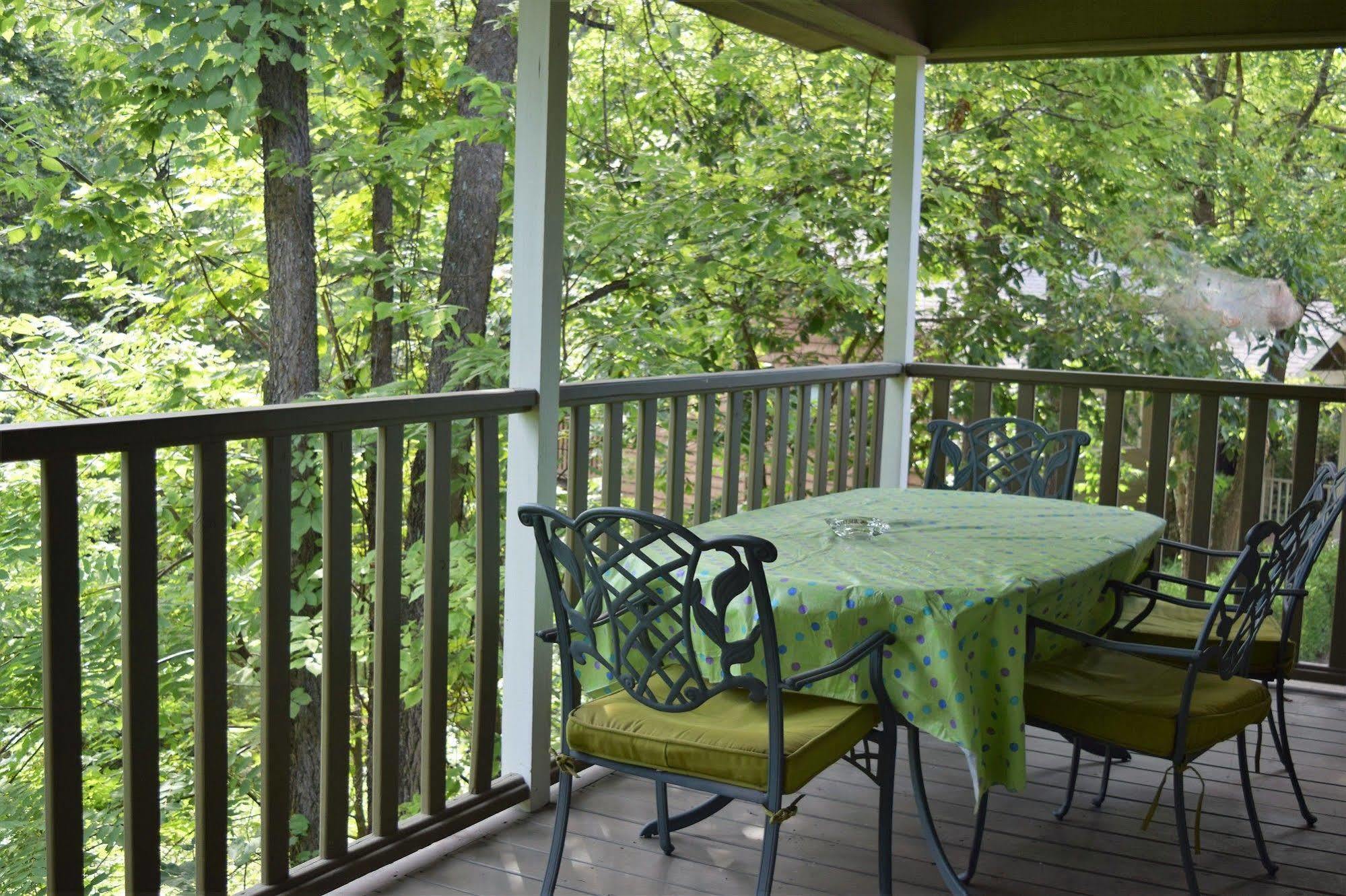 Green Tree Love Shacks Hotel Eureka Springs Exterior foto